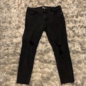 Black ripped skinny Jeans